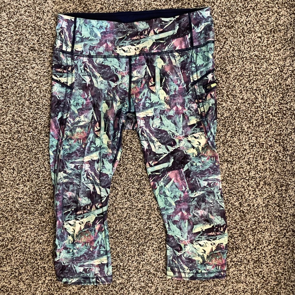 Lululemon size 8 running cropped leggings